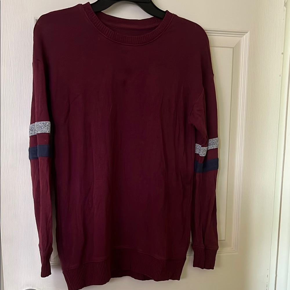 American Eagle Outfitters Red and Gray Long Sleeve Tee